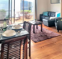 Rye 6 Carpark Walk to Shops Beach Wine Wifi  Netflix