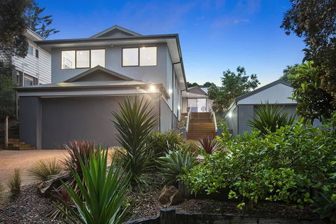 Rye-gowrie Front Beach House - Darwin Holiday 0