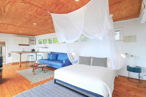 Sail On In Boatshed - Darwin Holiday 3