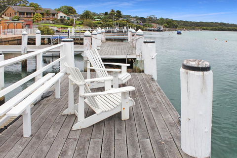 Sail On In Boatshed - Darwin Holiday 1