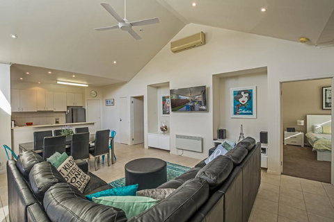 Sails On Chapel Cowes + WiFi - Darwin Holiday 1