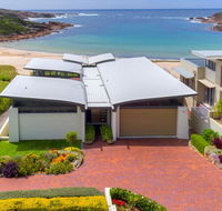 Sails on the Beachfront - Exclusive Seaside Home - Darwin Holiday