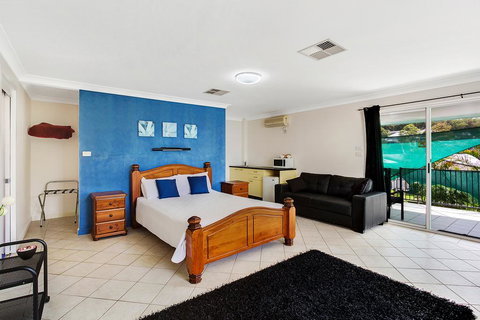 Salamander Beach Accommodation - Adults Only - Darwin Holiday 1