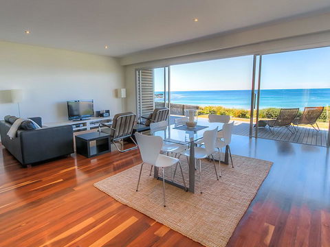 SALT - Darwin Holiday 0