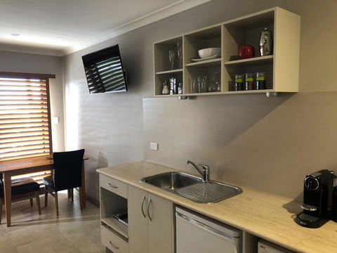 Saltair Luxury Accommodation - Adults Only - Darwin Holiday 3