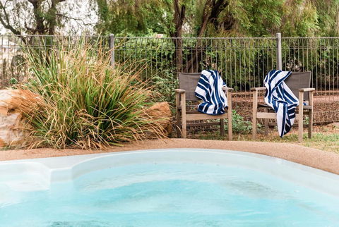 Saltbush Retreat - Darwin Holiday 1