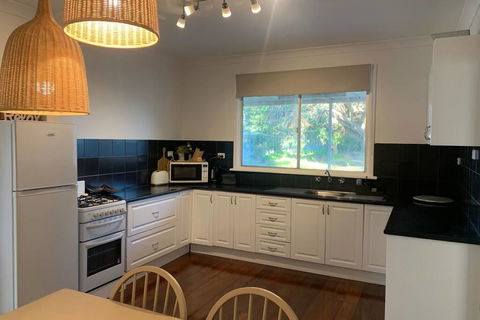 Salty Cottage Northam - Darwin Holiday 0