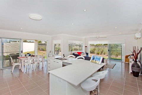 SALTY PAUSE @ BONDI HOUSE - Darwin Holiday 1