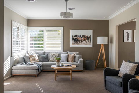Sampson St, Large Stylish CBD Home, Sleeps 11 - Darwin Holiday 0