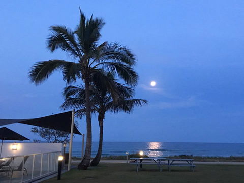 San Simeon Beachfront Apartments Tugun - Darwin Holiday 1