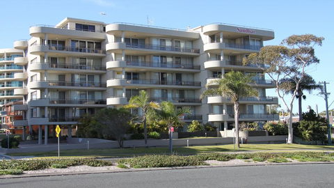 Sandbar 102 - Forster Main Beach - Darwin Holiday 0