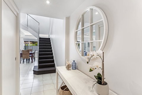 Sandcastles Unit 7 - Fingal Bay - Darwin Holiday 1