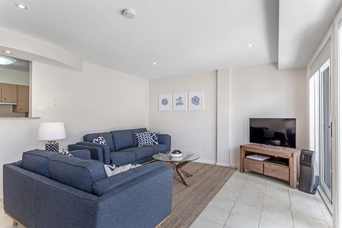 Sandcastles Unit 7 - Fingal Bay - Darwin Holiday 2