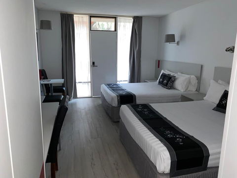 Sandors Motor Inn - Darwin Holiday 1