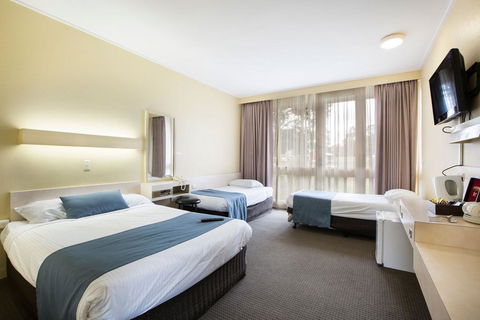 Sandown Park Hotel Noble Park - Darwin Holiday 1