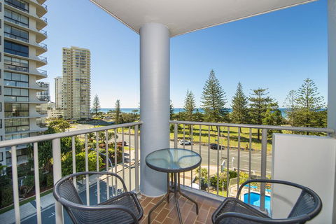 Sandpiper Broadbeach - Darwin Holiday 1