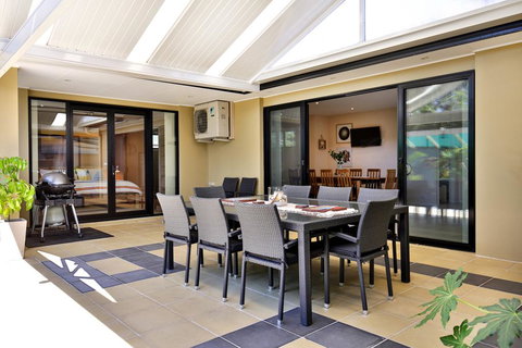 Sandy Bottom - Pet Friendly - 3 Min Walk To Beach - Darwin Holiday 1