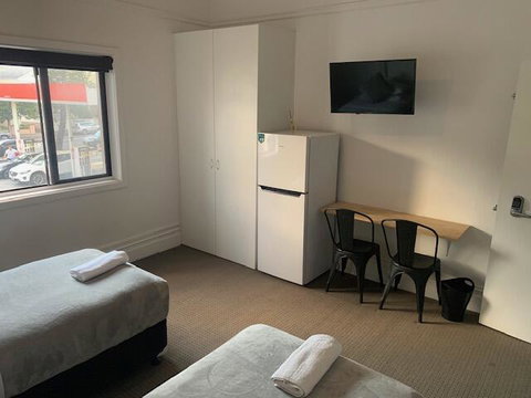 Sandy Bottoms Guesthouse - Darwin Holiday 1