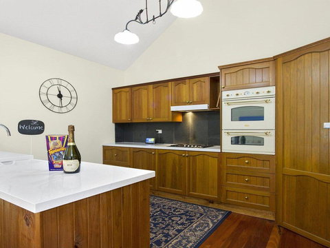 Sandy Shores - Character, Charm, Outdoor Spa - Darwin Holiday 1