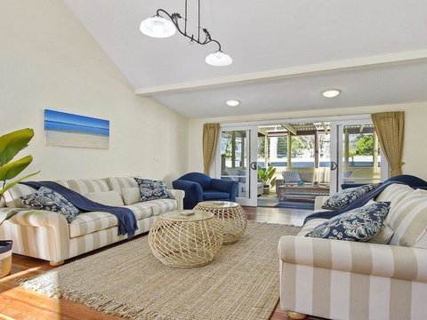 Sandy Shores - Character, Charm, Outdoor Spa - Darwin Holiday 0