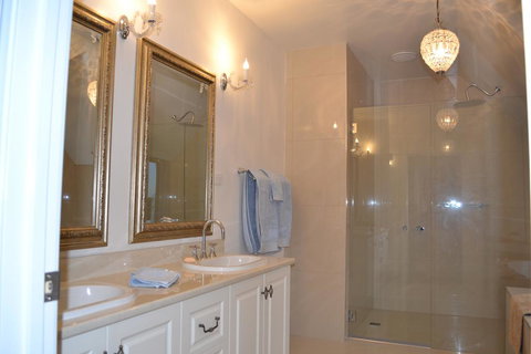 Sapphire Shores Luxury Retreat - Darwin Holiday 3