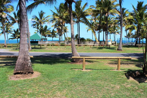 Sarina Beach Motel - Darwin Holiday 1