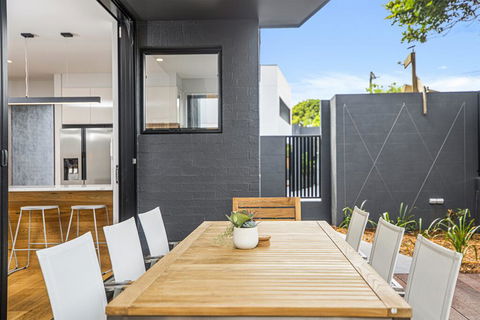 Sawtell Suites - Suite 1 - Darwin Holiday 1