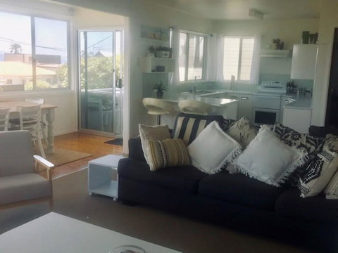 Scarlets By The Sea - Darwin Holiday 3