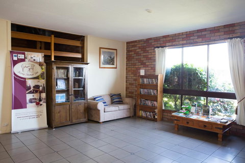 Scone Motor Inn & Apartments - Darwin Holiday 1