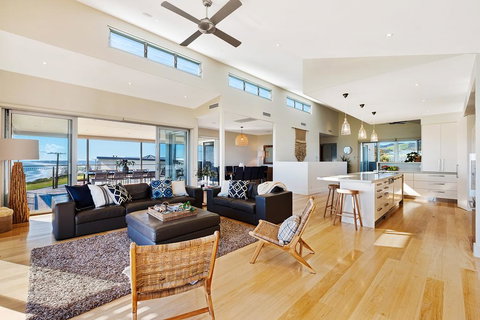 Sea La Vie - Darwin Holiday 0