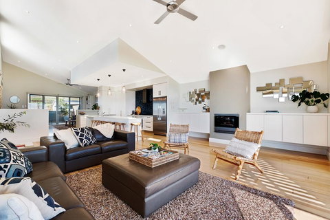 Sea La Vie - Darwin Holiday 2