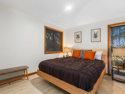 Sea Spray On Hungerford - Darwin Holiday 2