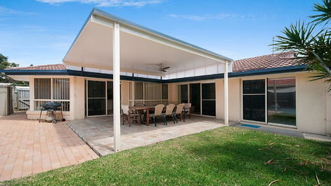 Seachange - Foxtel, Netflix, WiFi - Darwin Holiday 0