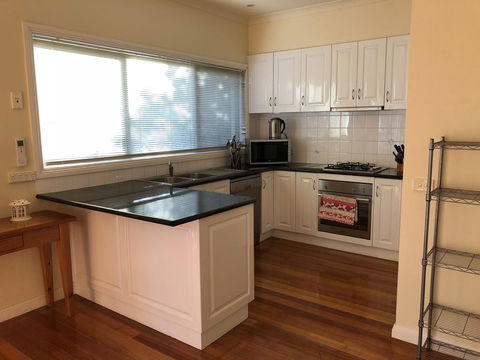 Seagrape Cottage - Darwin Holiday 3