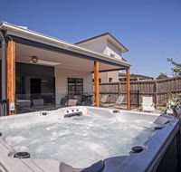Seagrove Retreat Cowes - Darwin Holiday