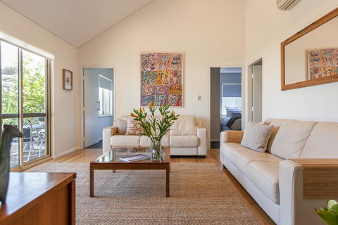 Seaside Apartment - Darwin Holiday 0