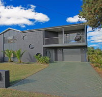 Seaside Escape - at Jones Beach swimming pool - Darwin Holiday