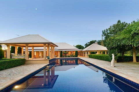 Secret Garden - Darwin Holiday 1