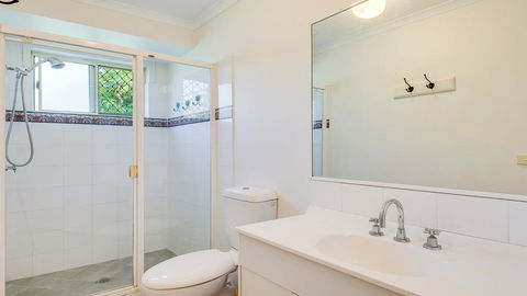 SECRET GARDEN - WiFi - Netflix - Pet Friendly - Darwin Holiday 1