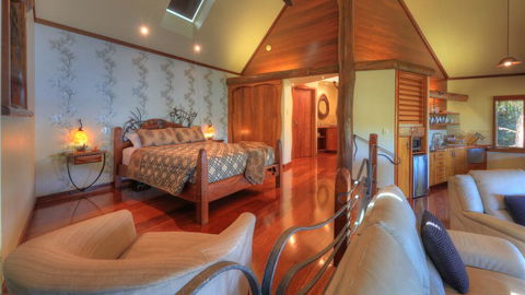 Secrets On The Lake - Darwin Holiday 3