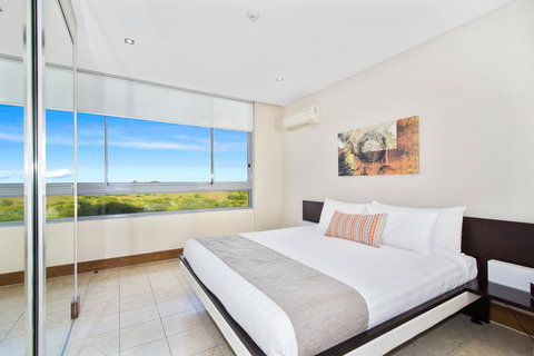 Self Contained 2 Bed Luxury Apartment - Darwin Holiday 1