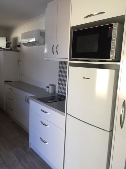 Self Contained Cabin - Darwin Holiday 2
