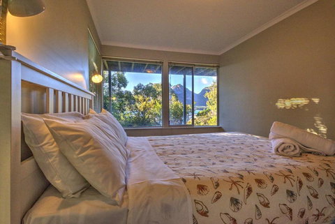 Sentinel - Darwin Holiday 3