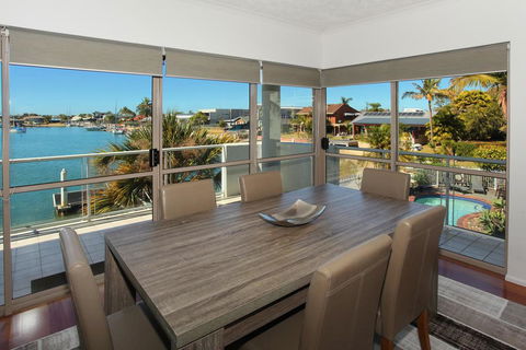 Serenity Waters 6 - Pristine 2 BDRM Apt With Water Views - Darwin Holiday 3