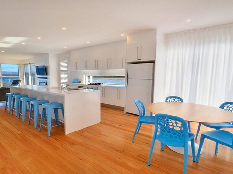 Seven Mile Heaven - Your Coastal Kingdom - Darwin Holiday 1