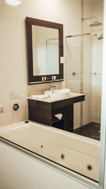Sfera's Park Suites & Convention Centre - Darwin Holiday 3