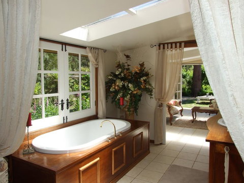 Shakespeare's Wilderness Chalet - Darwin Holiday 0