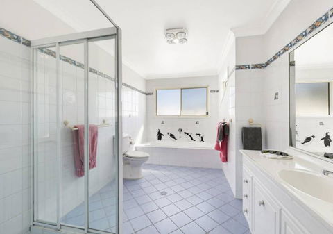 Shelly Beach Family Hideaway - Pool, Beach, Golf - Darwin Holiday 2