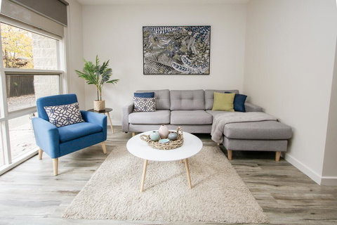 Shepparton Lakeside Serviced Apartment - Darwin Holiday 0