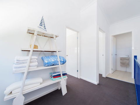 Shoally Loft, 58 Tomaree Road - Darwin Holiday 1